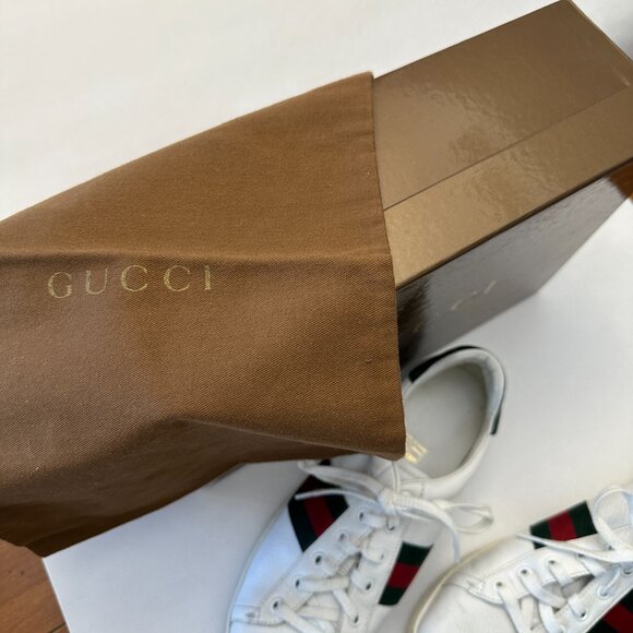 GUCCI- VINTAGE WHITE LEATHER SNEAKER-RED/GREEN STRIPES & GREEN LEATHER SIZE 38.5 - Picture 2 of 14